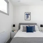 Fantastic 1 Bedroom