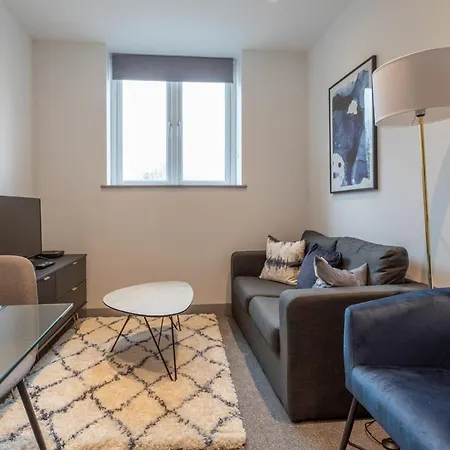 Fantastic 1 Bedroom *