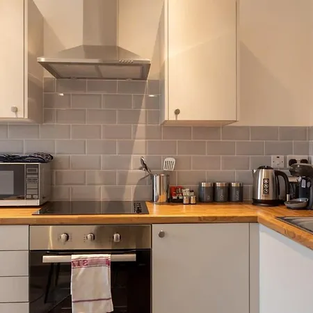 Fantastic 1 Bedroom * Leeds (West Yorkshire)