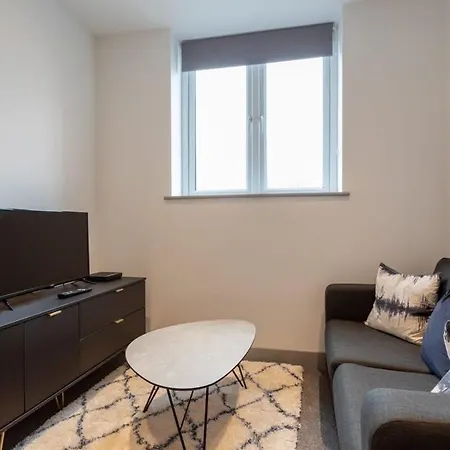 Fantastic 1 Bedroom Апартаменти Лідс