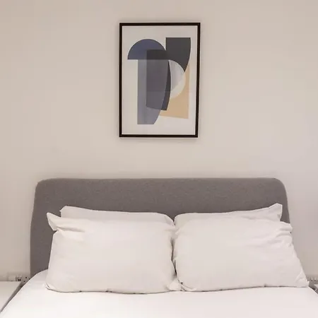 Апартаменти Fantastic 1 Bedroom Лідс